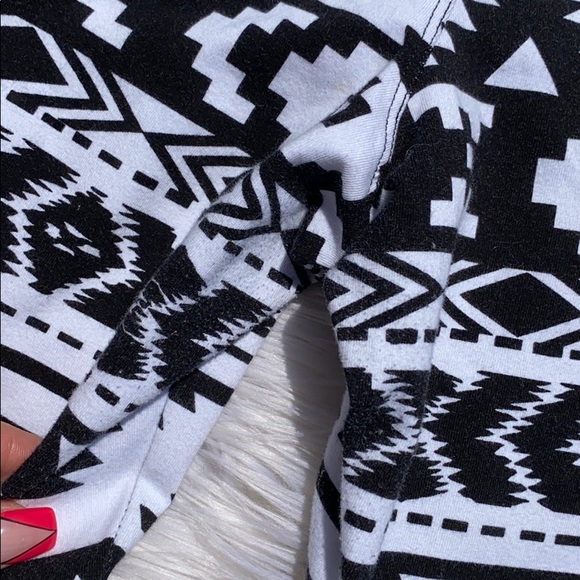 Express black and white Aztec print leggings - Picture 5 of 5
